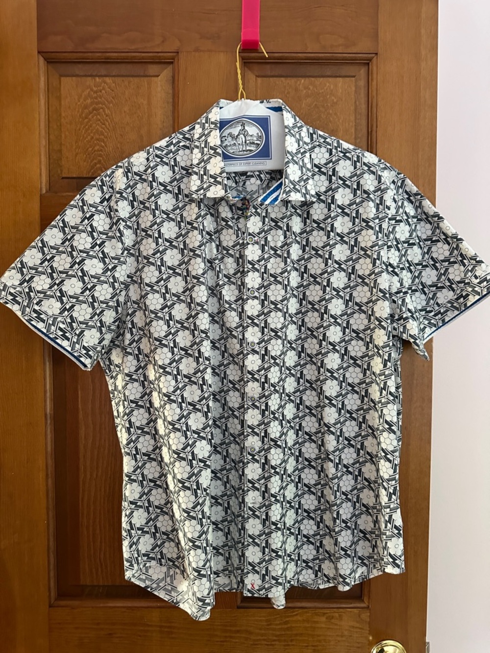Robert Graham Black & White Geometric Short Sleeve Button-Down Shirt